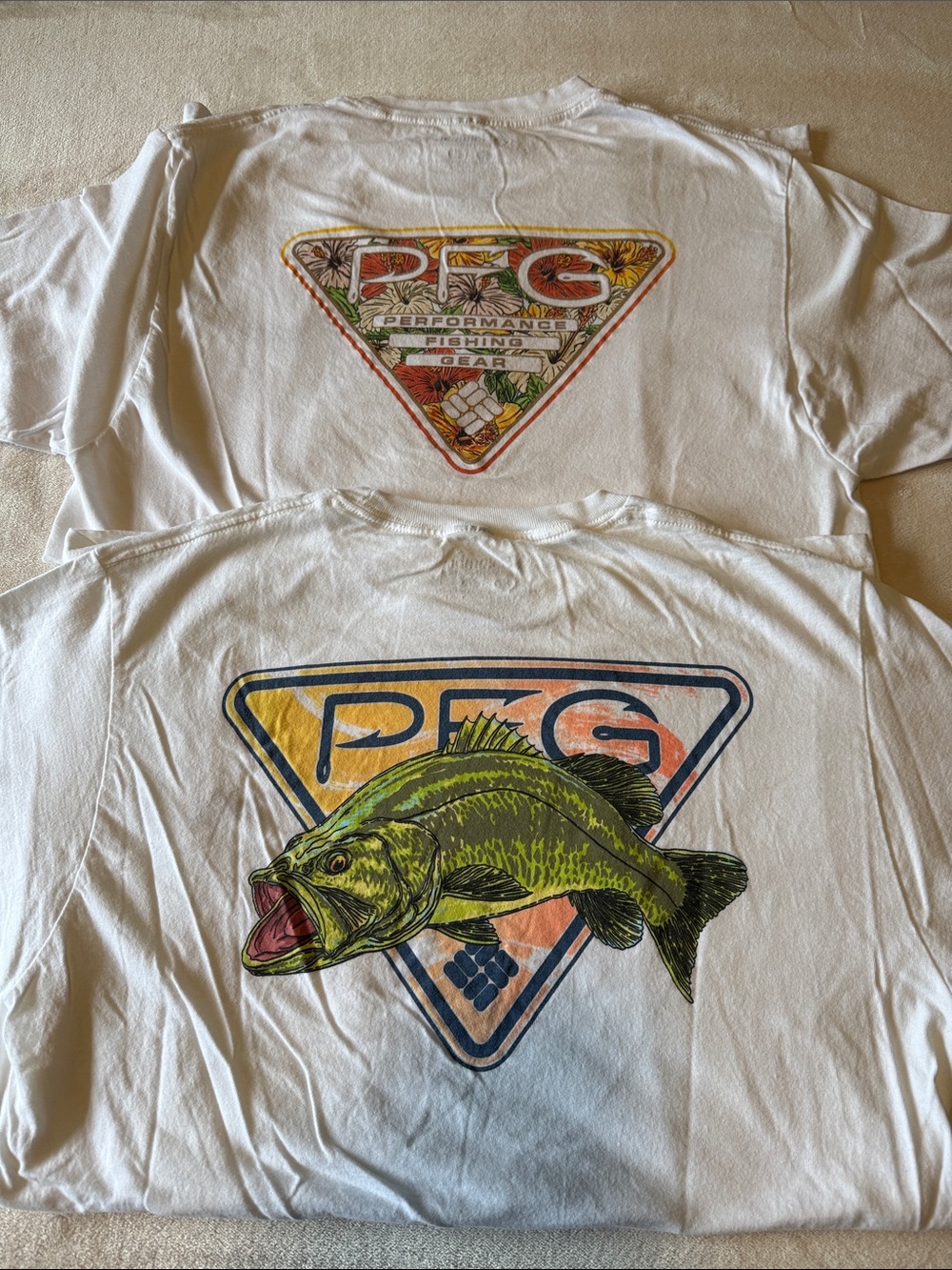 EUC 2 Columbia Tees. Size Small.